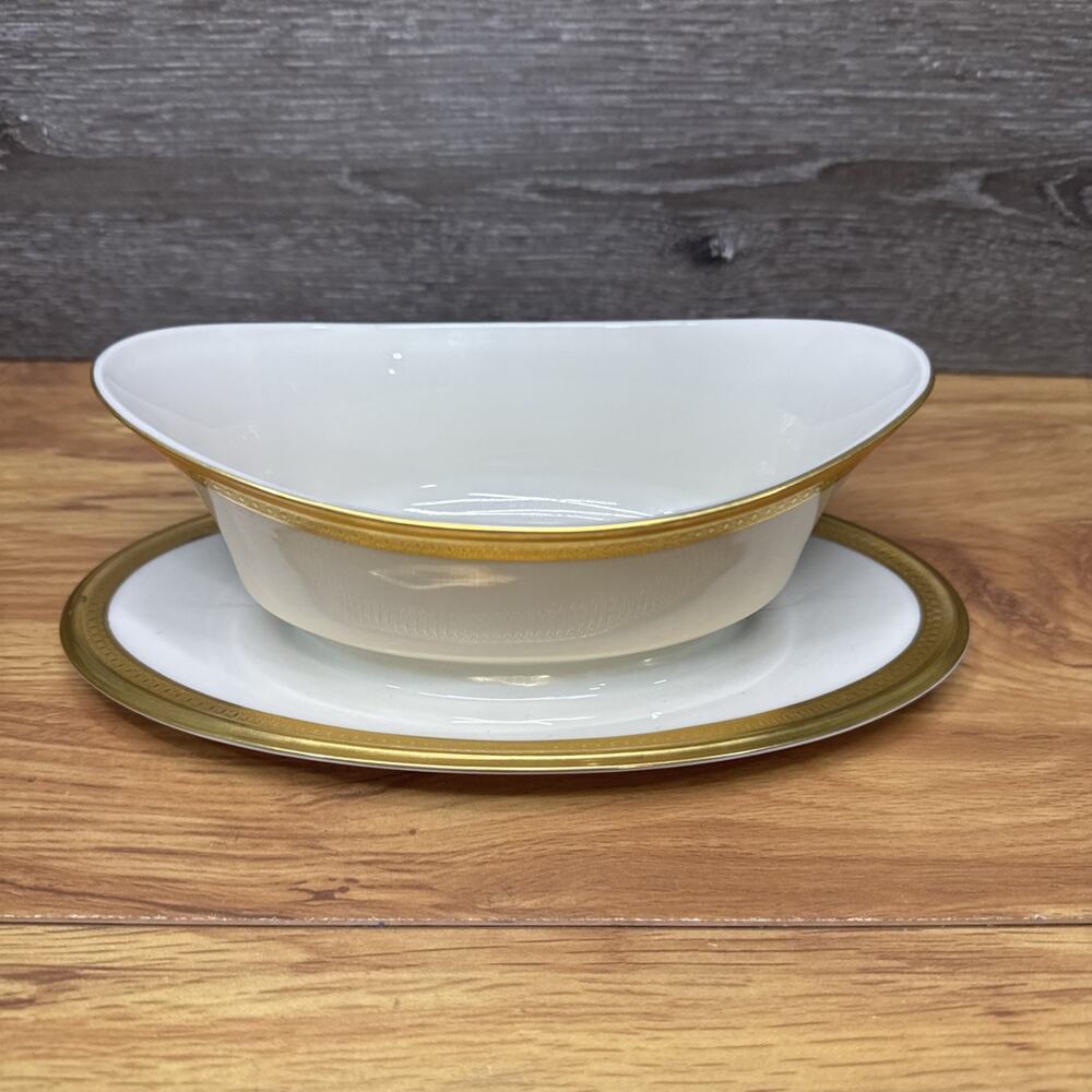 Lenox Aristocrat Gold Encrusted Gravy Boat